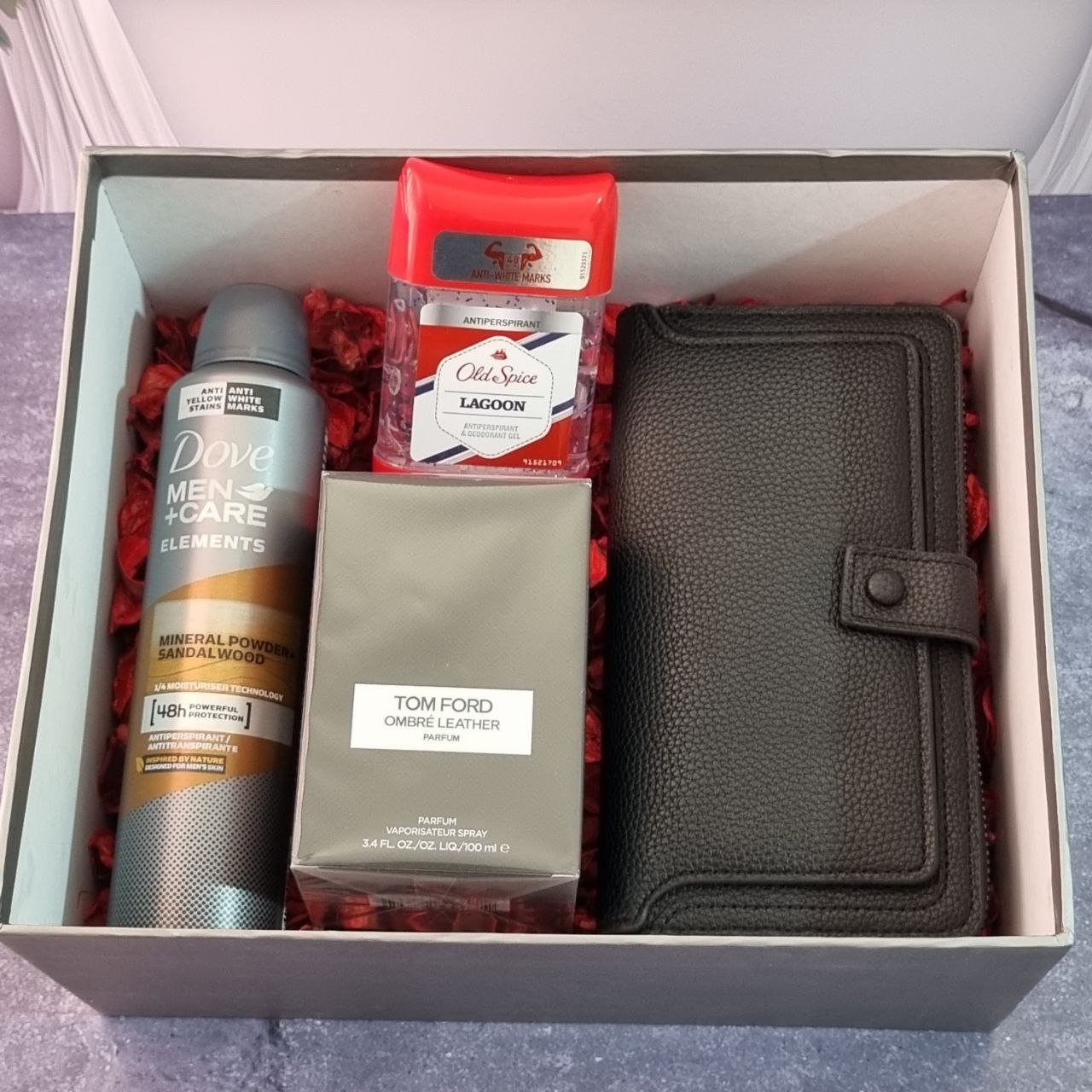 پک هدیه مردانه کد11 | عطر تام فورد آمبرلدراسپری و مام