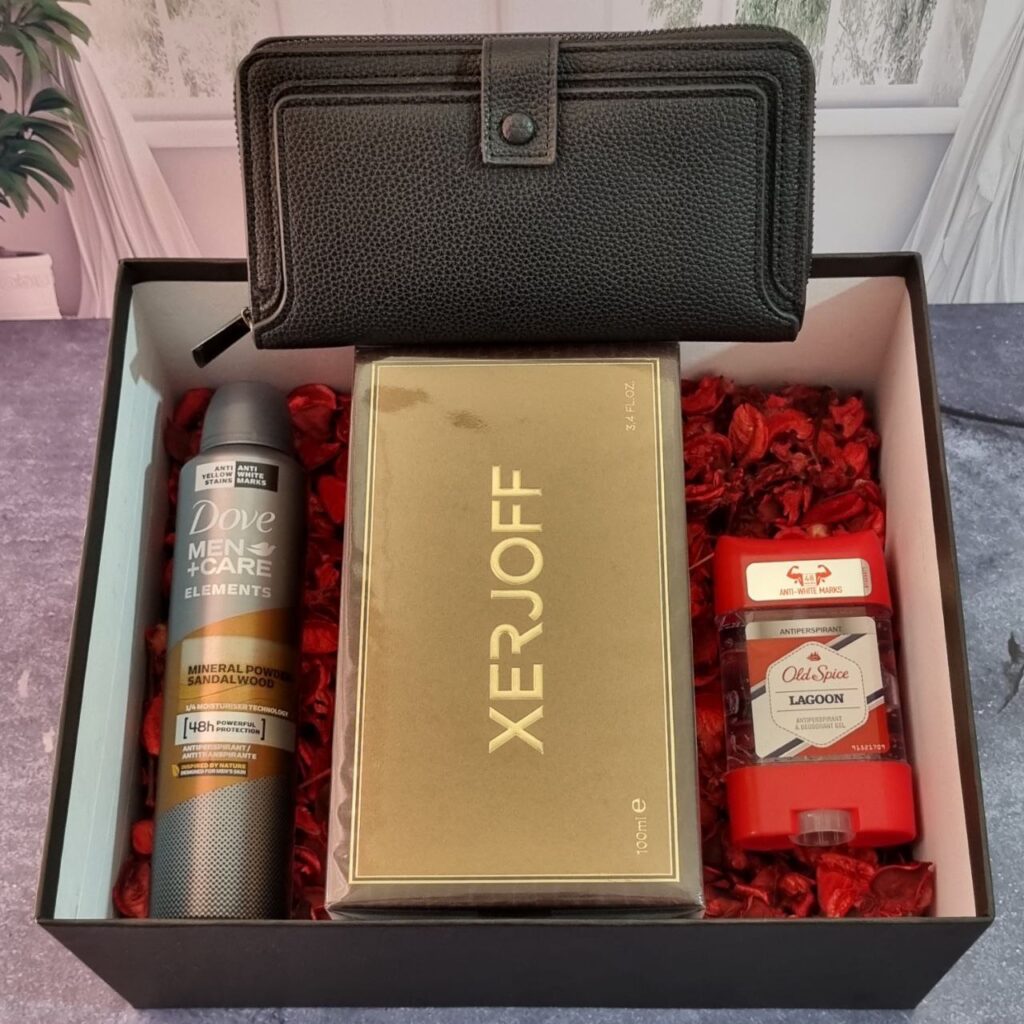 پک هدیه مردانه کد12 | عطر الکساندریا 2 + اسپری داو + مام اولد اسپایس